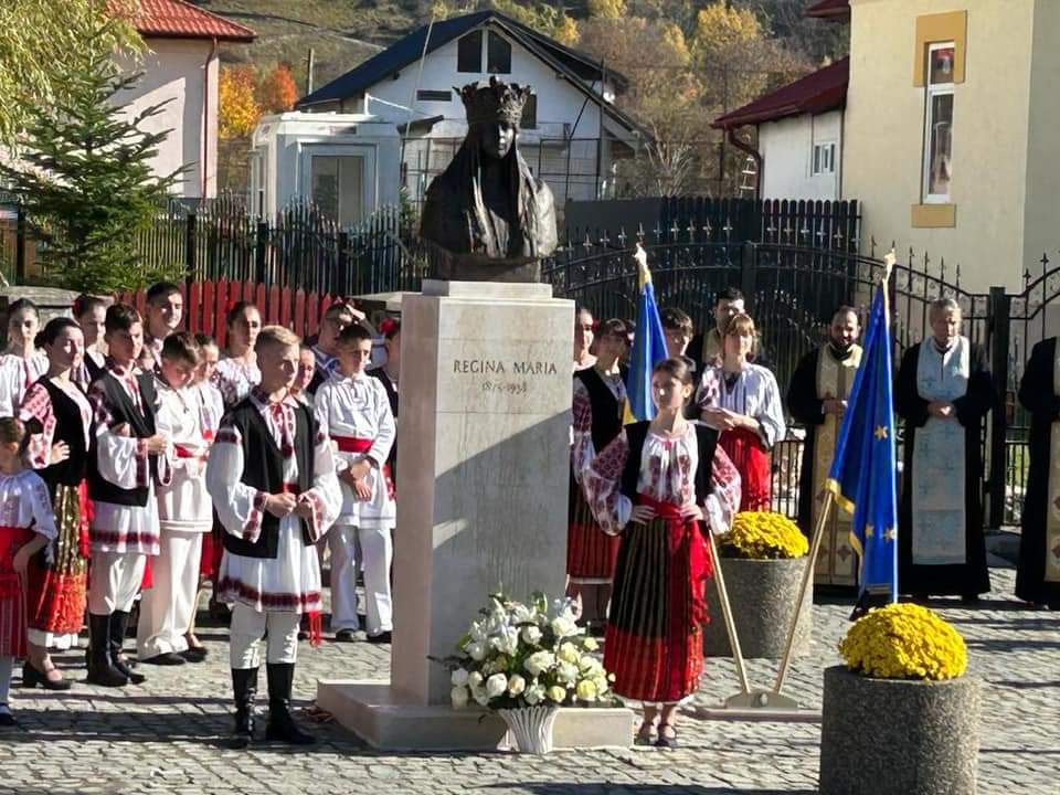 La Valea Doftanei a fost inaugurat bustul Reginei Maria. Proiect SMV Ploiesti si Comitetul Prahova pentru Centenar