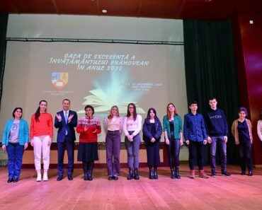 Peste 500 de elevi si profesori din Prahova, premiati la Gala de Excelenta a Invatamantului, organizata de Consiliul Judetean