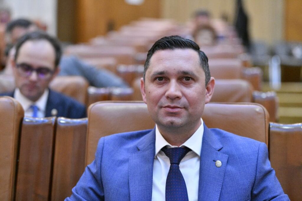 Deputatul Bogdan Toader (PSD): Petrolul s-a ieftinit. Acum trebuie să scadă și prețul la pompă!
