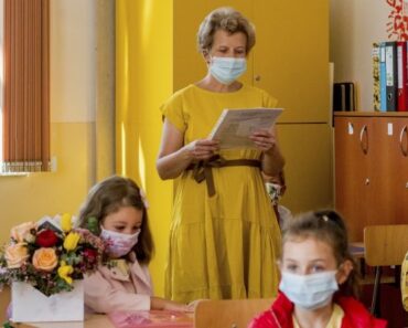 Stare de alertă epidemică privind gripa / Rafila: Recomandăm evitarea aglomerației, masca în spații închise