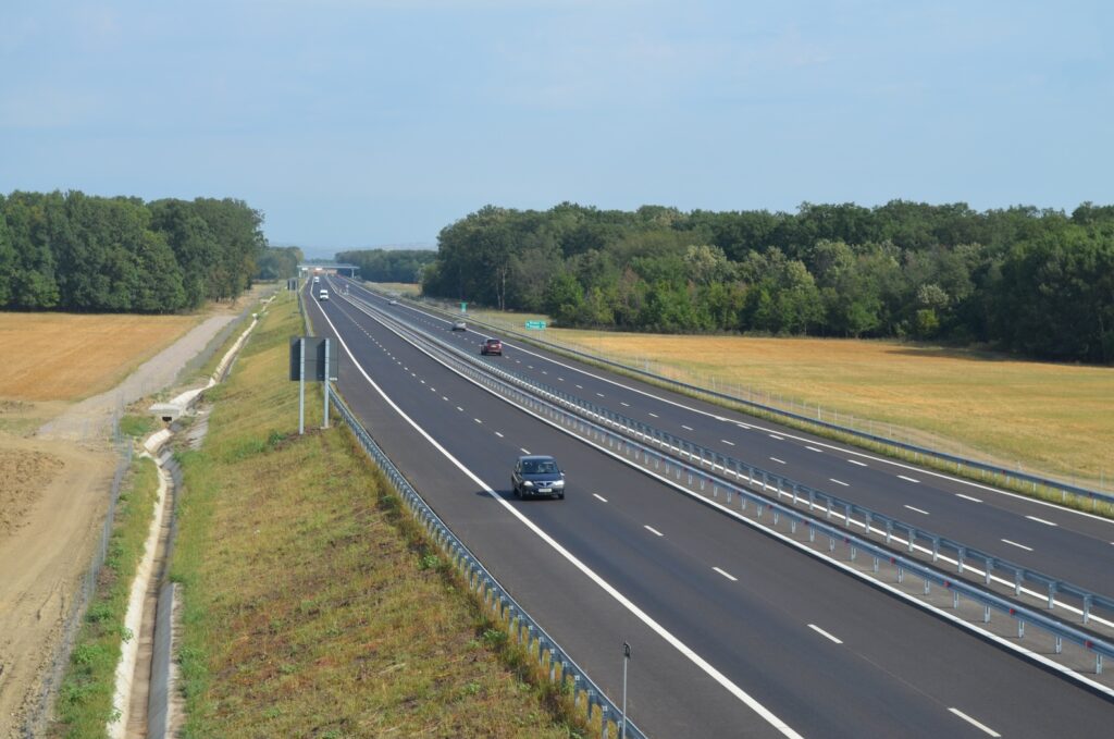 Autostrăzile A1, A2 și A3 vor fi lărgite la 3 benzi pe sens