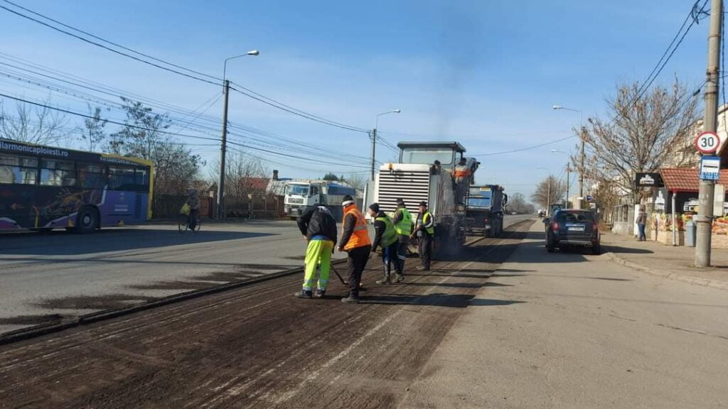 În sfârşit! A început asfaltarea străzii Mihai Bravu, tronsonul dintre strada Apelor si Uztel