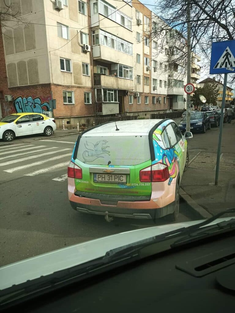 Stimati soferi ai gradinitei „Ploiestiul in culori”, haideti sa nu dam copiilor asemenea „lectii”