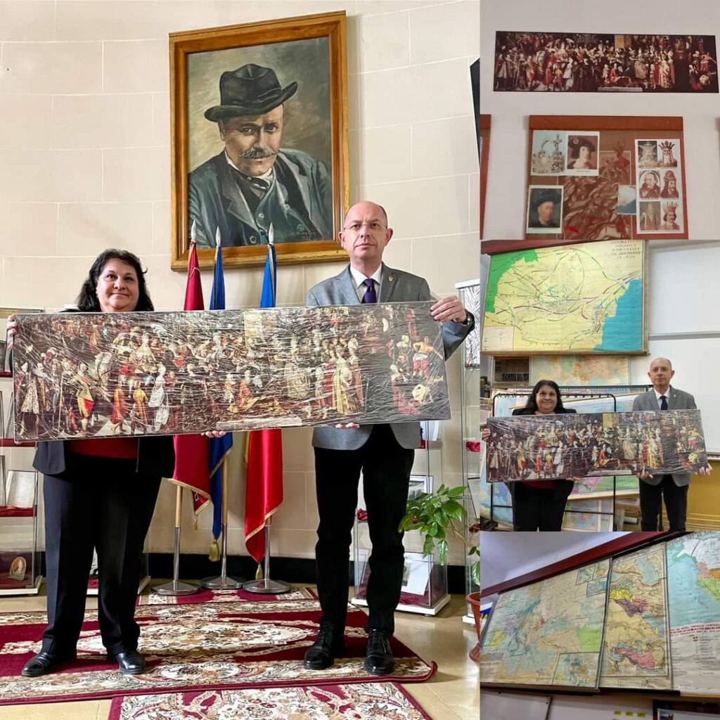 O copie a tabloului „Masa puternicilor Europei” a ajuns in cabinetul de Istorie al Colegiului „I.L. Caragiale” Ploiesti. SMV a donat 41 de exemplare scolilor din Romania