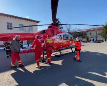 Misiune de salvare contra cronometru! Un bebelus nascut la Maternitatea Ploiesti cu probleme de sanatate a fost transferat cu elicopterul SMURD la Brasov