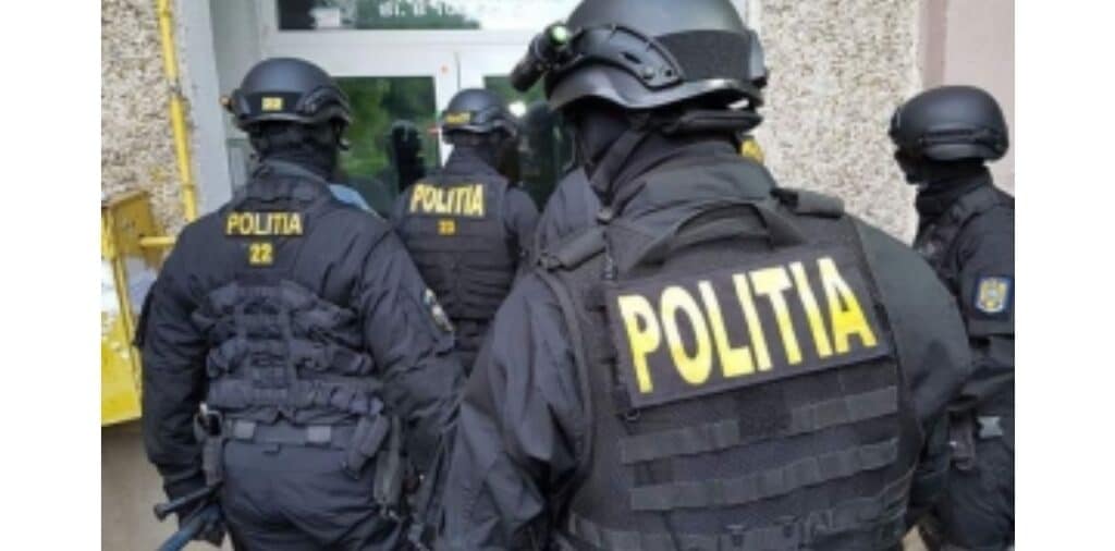 De Valentine’s Day, polițiștii au spart o rețea din București care vindea parfumuri contrafăcute