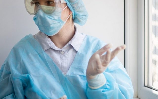 O infecție Covid anterioară protejează la fel de bine ca un vaccin: „Nivelul de protecție pare să fie la fel de durabil sau chiar mai lung decât cel conferit de vaccinare” (studiu)