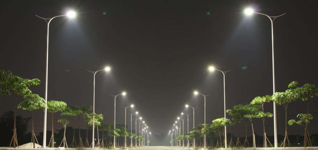 În sfârşit! Ploieştiul va avea iluminat public cu LED, pe principalele artere de circulație