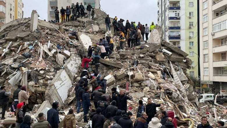 Peste 100 de replici la cutremurele din Turcia: majoritatea au fost foarte mari și generează un haos și mai mare