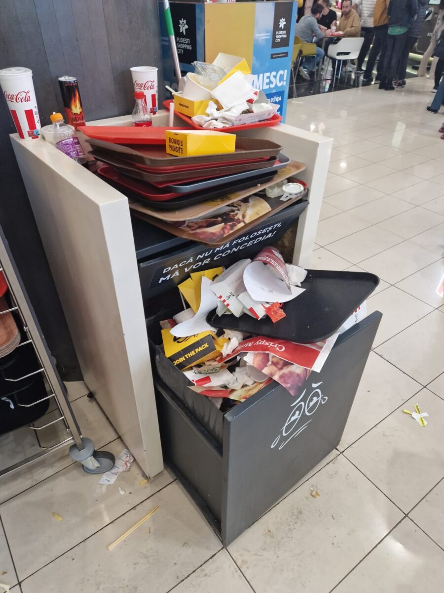 OPC a amendat Ploiesti Shopping City, dupa ce ziarul nostru a publicat imagini cu mizeria de la fast-food-uri