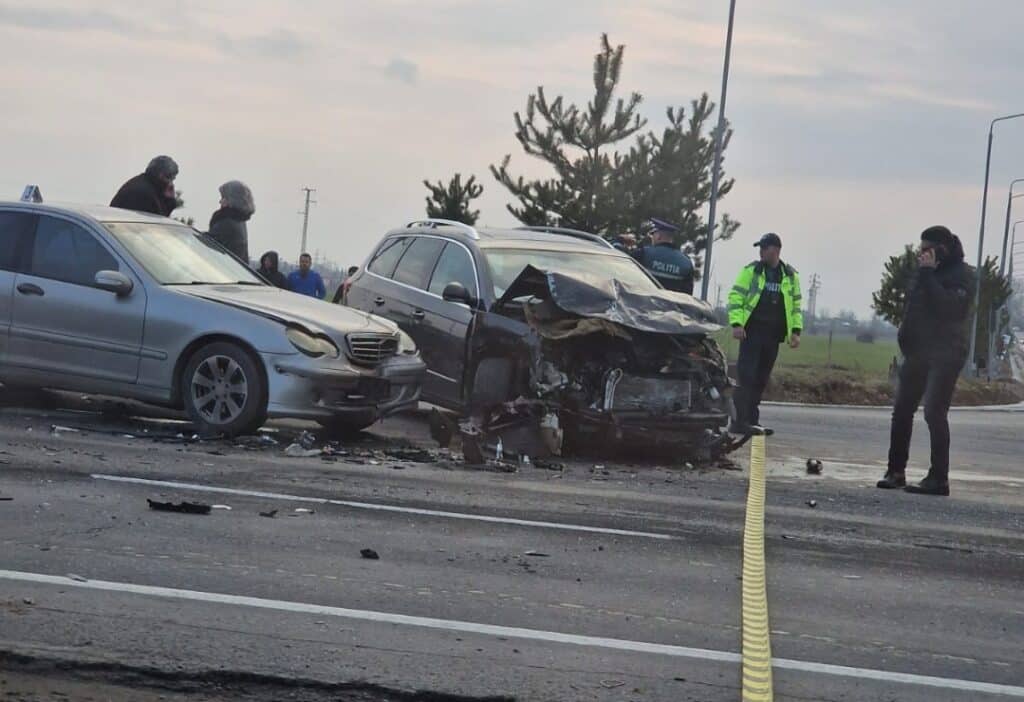 Accident pe DN1, aproape de Floresti. Trei masini implicate, trei victime