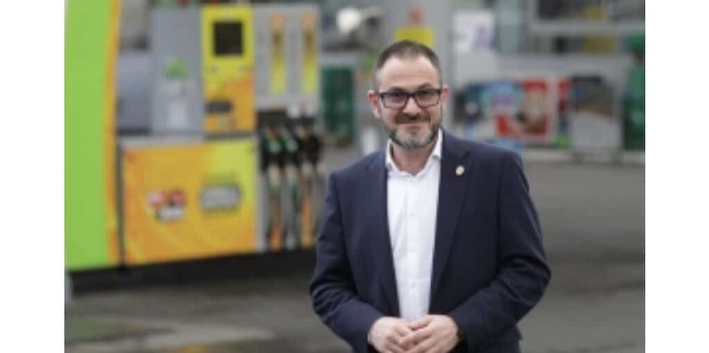 Reclamațiile pentru abuzurile băncilor se mută de la ANPC la BNR: Mugur Isărescu e criticat dur