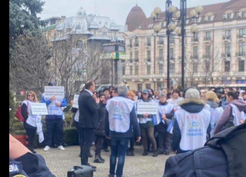 Subprefectul Emil Draganescu a discutat cu protestatarii din invatamant. Ce doleante si-au exprimat