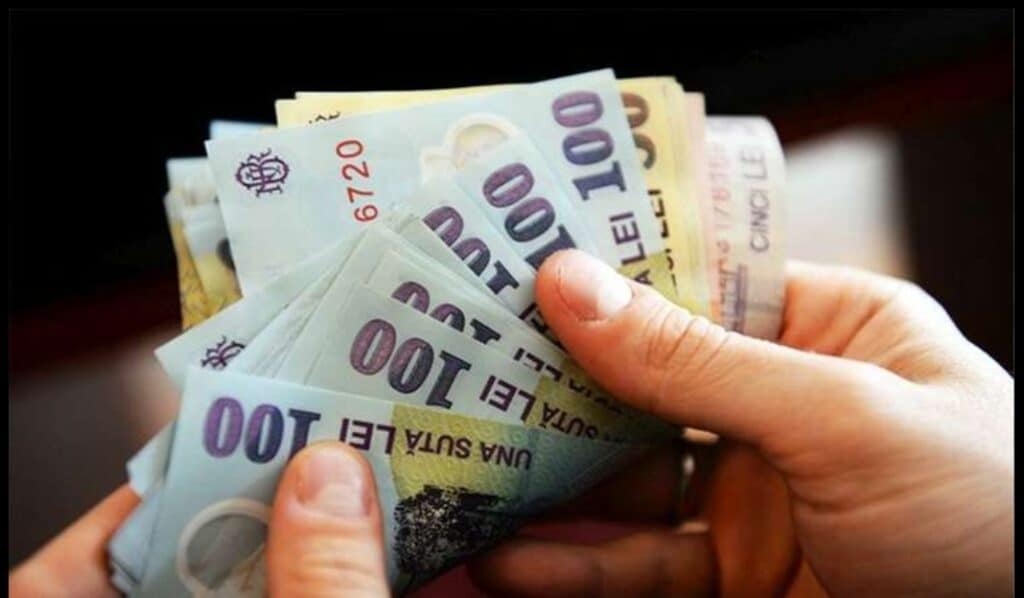 Rata inflaţiei creşte, salariile românilor scad. Oamenii îşi permit mai puţine, cu acelaşi salariu!