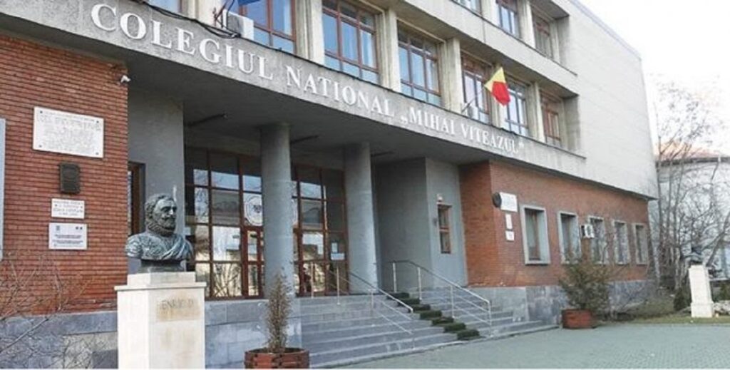 Ploiesti/ 16 elevi de la „LMV” vor merge la Olimpiada Nationala de Informatica