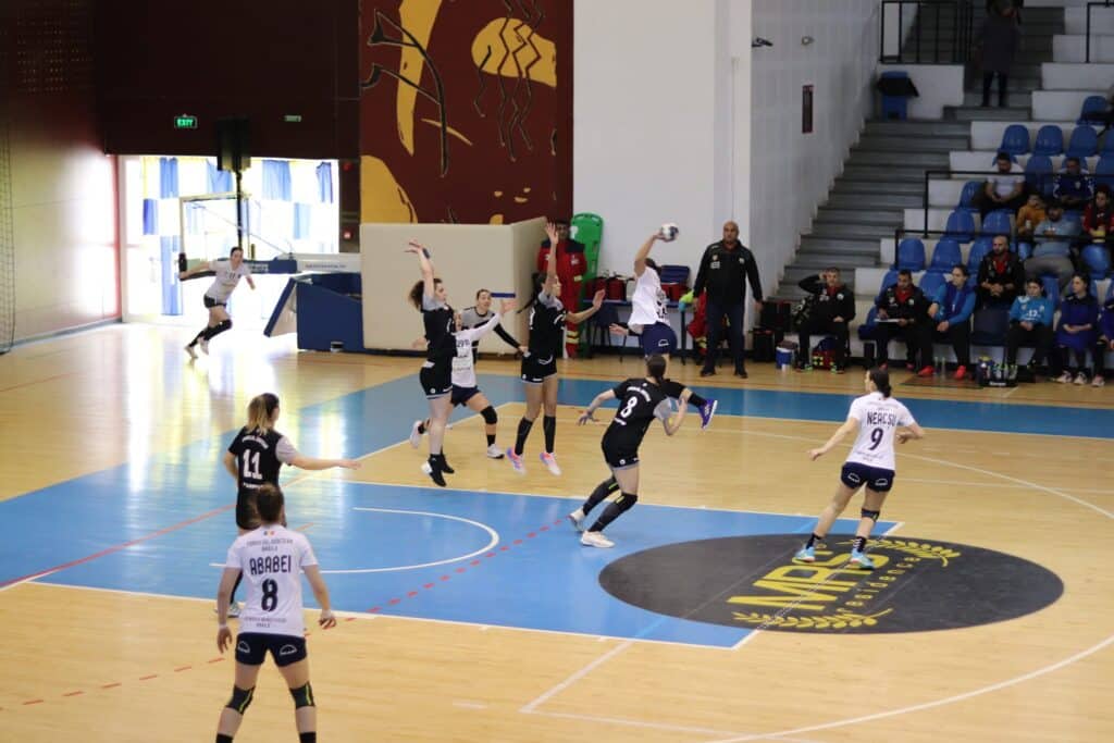 Nu au ținut post de handbal