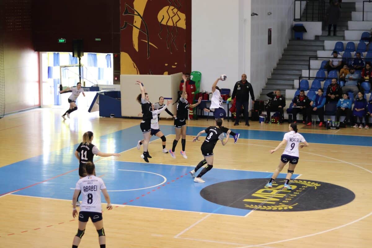 Nu au ținut post de handbal