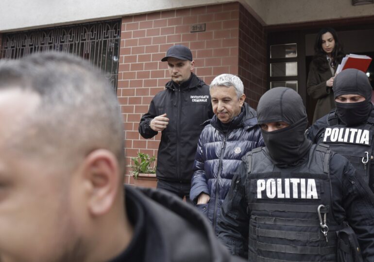 Cum a cunoscut Dan Diaconescu gemenele. Legătura dintre minore și milionarul Murad (Phoenicia) care a FUGIT din România / DD a fost reținut