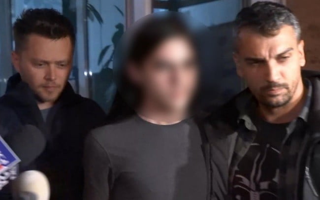 Mesajul postat de elevul de 16 ani din București, înainte să-și înjunghie profesoara / Adolescentul a fost reținut