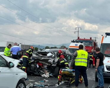 Trei masini implicate intr-un accident grav, pe DN1, la Băneşti. Trei victime