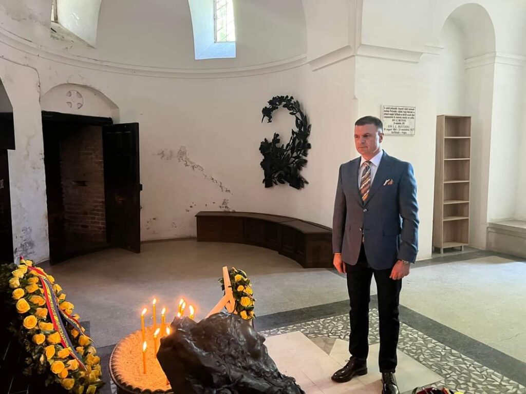PNL implineste 148 de ani de la infiintare. Deputatul prahovean Mircea Rosca: „Ma rog ca partidul acesta sa redevina reperul politic…”