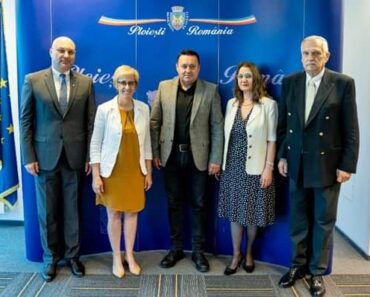 Ambasadorul Republicii Cuba in Romania a venit la Ploiesti. Discutii despre colaborare in domeniul farmaceutic