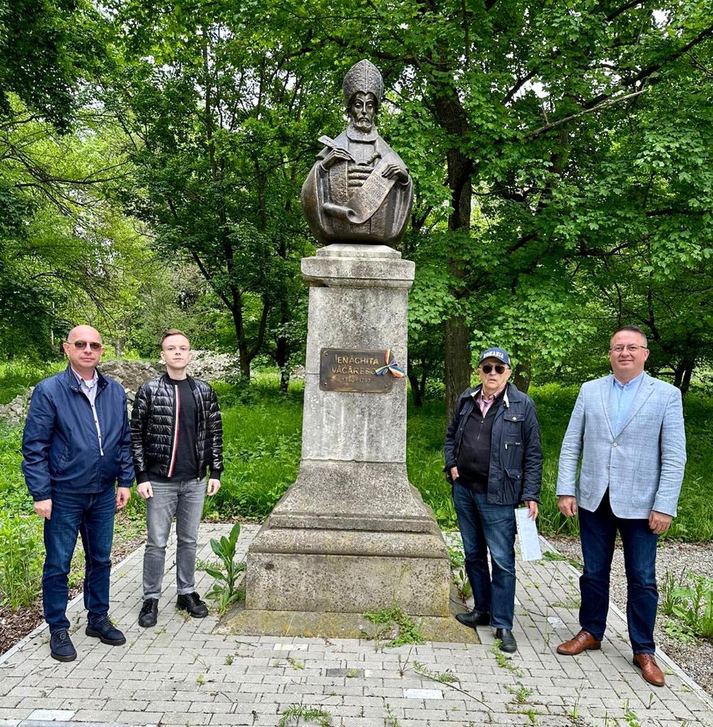 „Asociația Tinerilor Talentati” Măneşti şi SMV Ploieşti lansează la nivel național Festivalul de poezie „Ienăchiță Văcărescu”