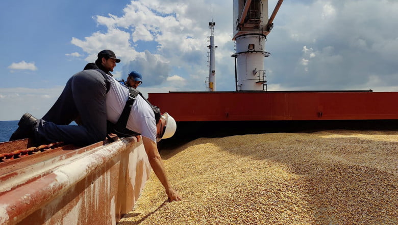 Miniștrii Agriculturii din România, Bulgaria, Ungaria, Polonia și Slovacia cer prelungirea restricțiilor pentru cerealele ucrainene