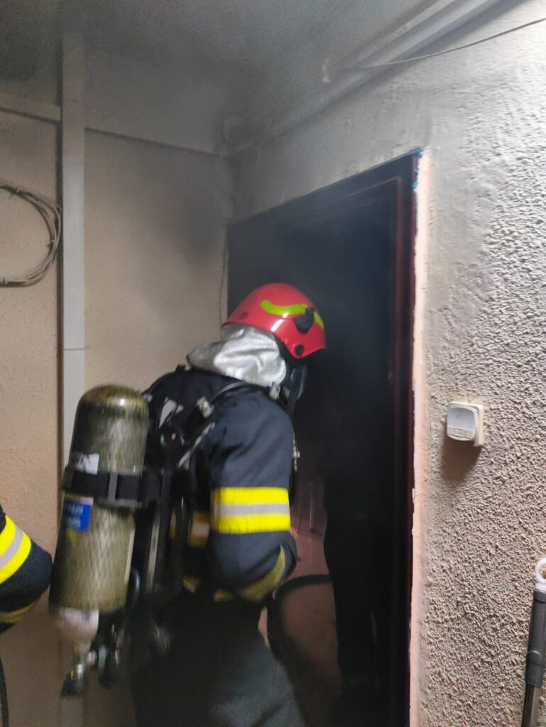 Tragedie in Filipestii de Targ. Un barbat de 48 de ani a fost gasit carbonizat in casa