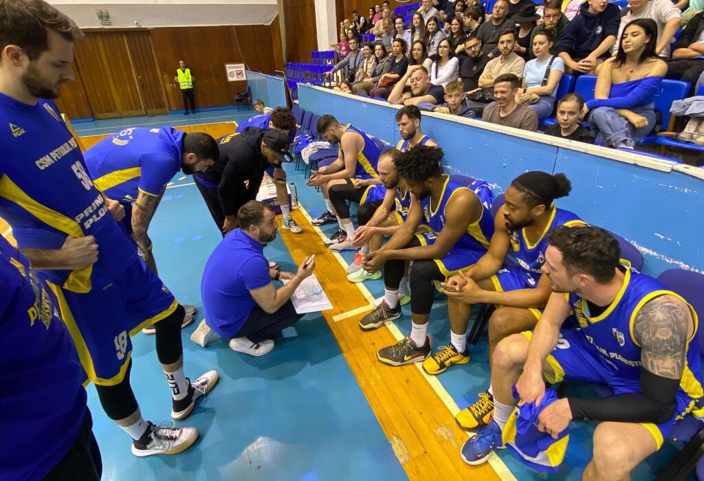 CSM Petrolul luptă pentru locul 13