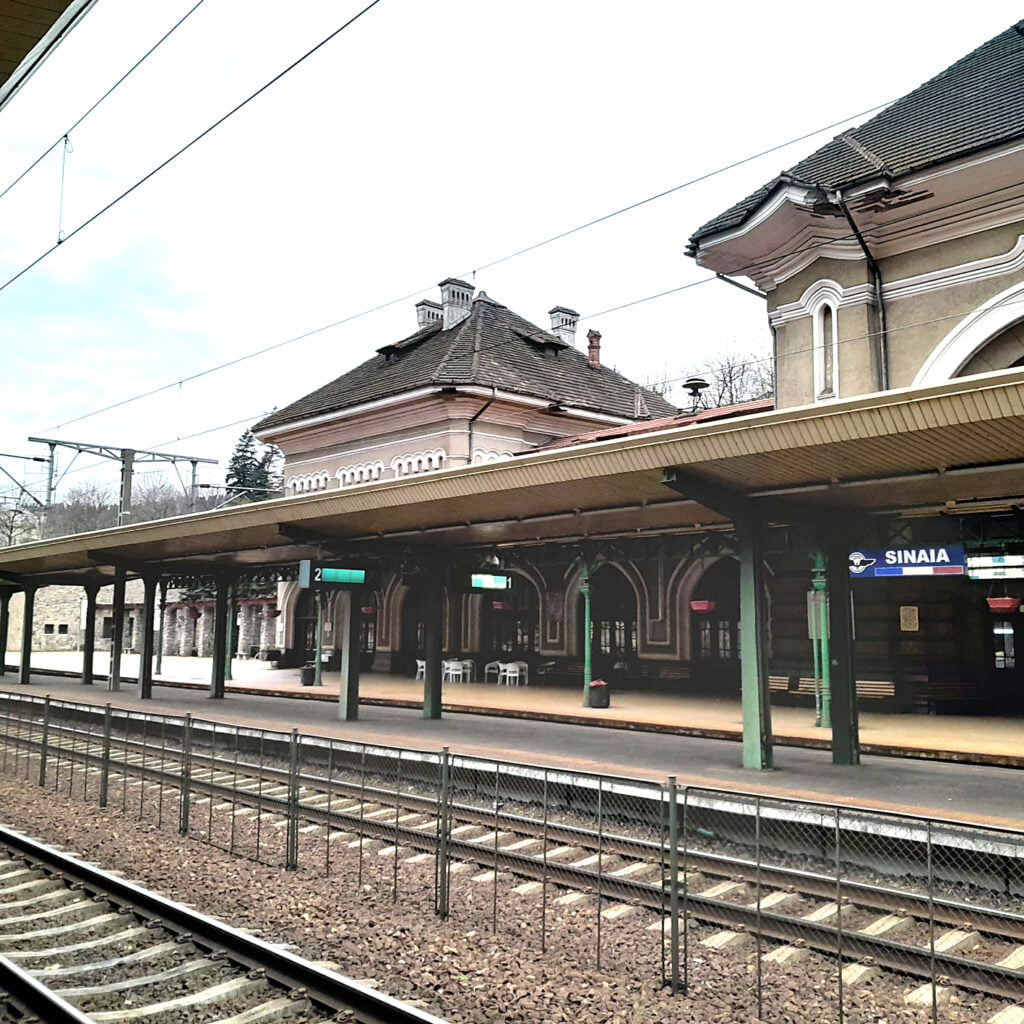 Gara Sinaia, modernizată cu 12,66 milioane de lei, prin fonduri externe şi guvernamentale