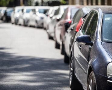 Şoferii români care vor beneficia de parcare gratuită oriunde în ţară. Care este condiţia