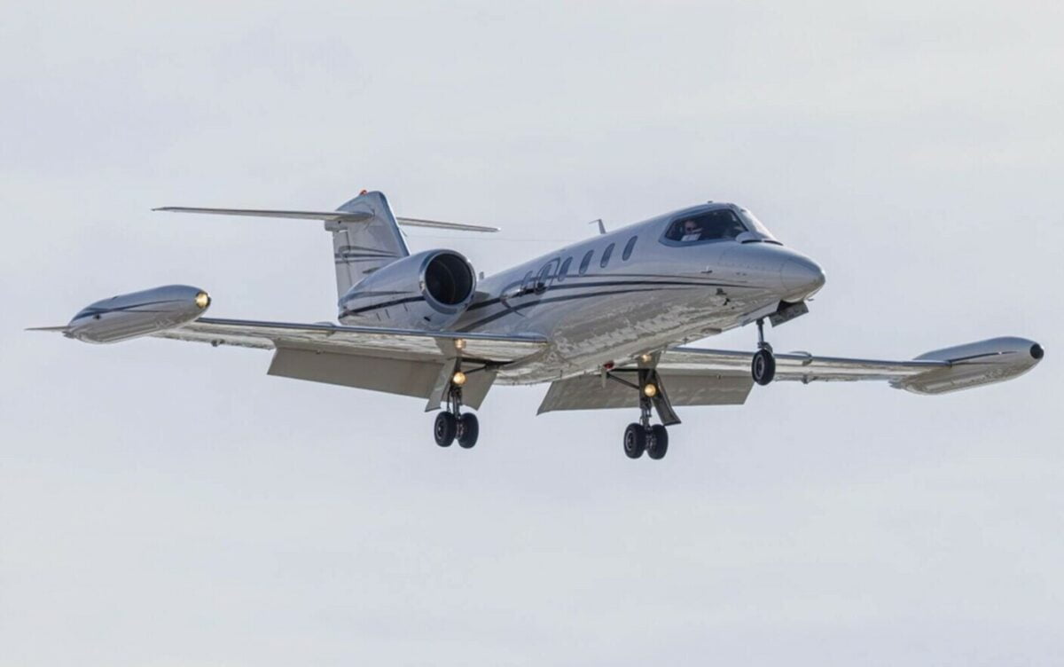 Un avion a zburat ore întregi în timp ce pasagerii și piloții erau morți sau inconștienți. Ce a urmat