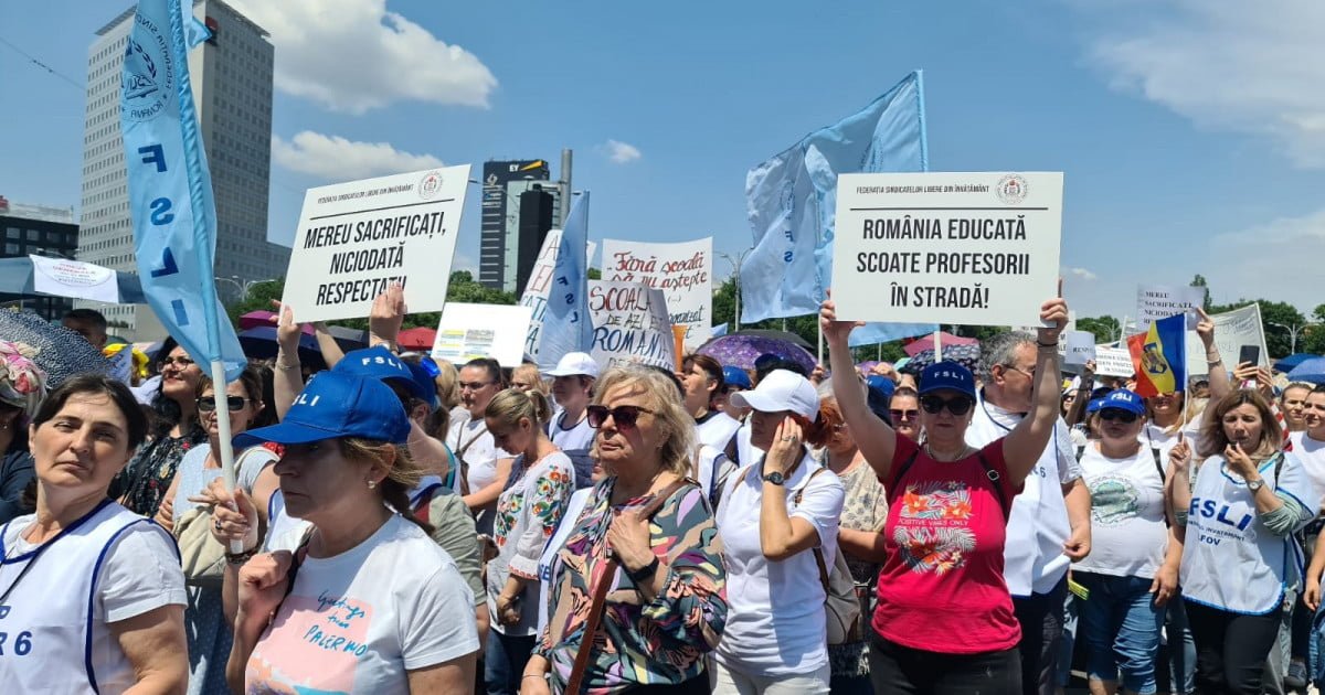 Guvernul a adoptat majorările respinse de profesori. Cărbunaru: Negocierile cu sindicatele din Educație au luat sfârșit