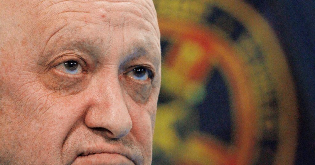„S-a deschis Cutia Pandorei”. Prigojin spune că „facțiunea” de la Kremlin „distruge statul rus” și amenință că „va plăti amarnic”