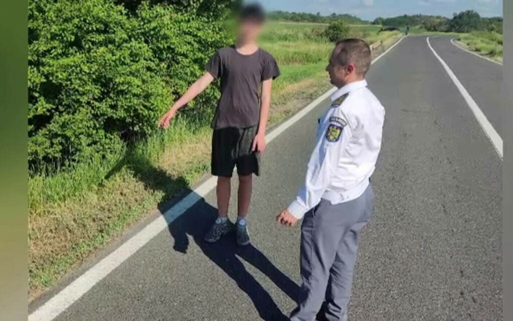 Un copil lăsat în grija bunicilor din Republica Moldova a traversat înot râul Prut pentru a ajunge la familia lui din Italia