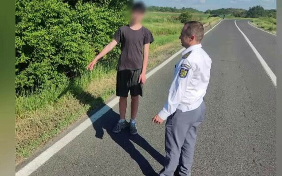 Un copil lăsat în grija bunicilor din Republica Moldova a traversat înot râul Prut pentru a ajunge la familia lui din Italia