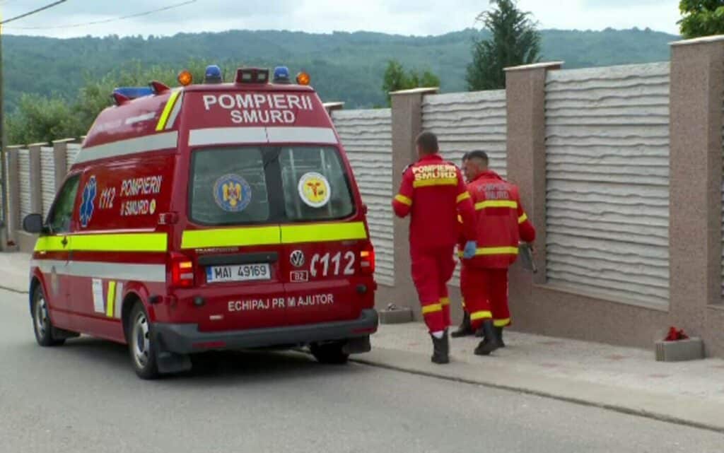 „Era viața lor. Să i-o salveze Dumnezeu!”. O mamă și-a călcat din greșeală fetița de 7 ani cu mașina, în Argeș
