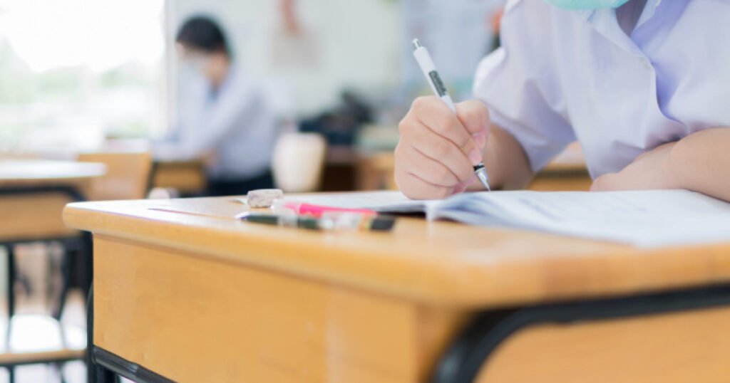 Scandal la Bacalaureat, la Colegiul „Gheorghe Şincai” din București. Zeci de lucrări au fost anulate din cauza unui cuvânt
