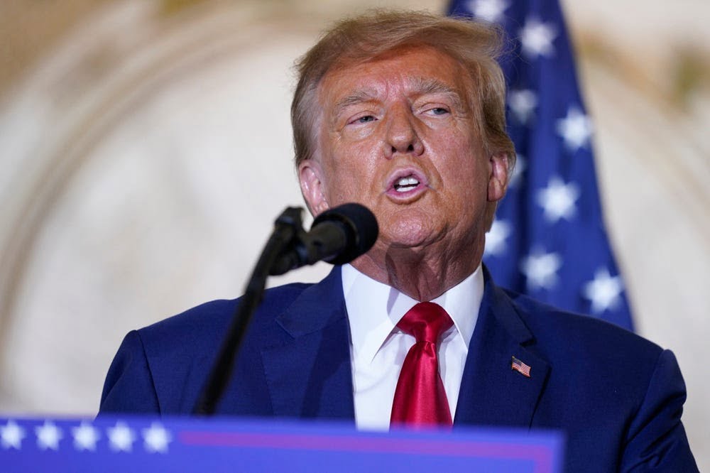 Reacția lui Donald Trump după ce Joe Biden a căzut pe scenă la o ceremonie oficială a Forțelor Aeriene