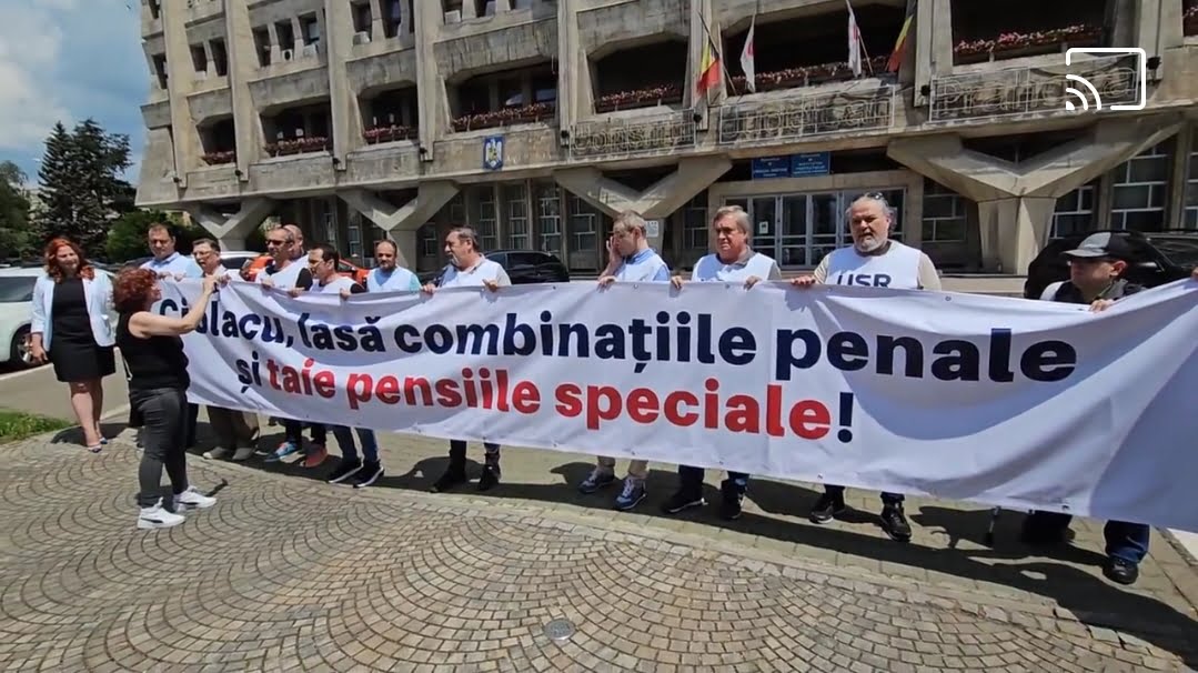 Penibil! USR Prahova n-a reuşit să adune nici 15 simpatizanți la „protestul” din centrul Ploieştiului