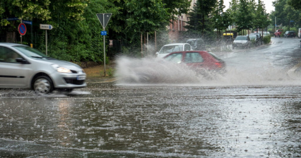 HARTĂ. Cod galben de vijelii și grindină în 9 județe