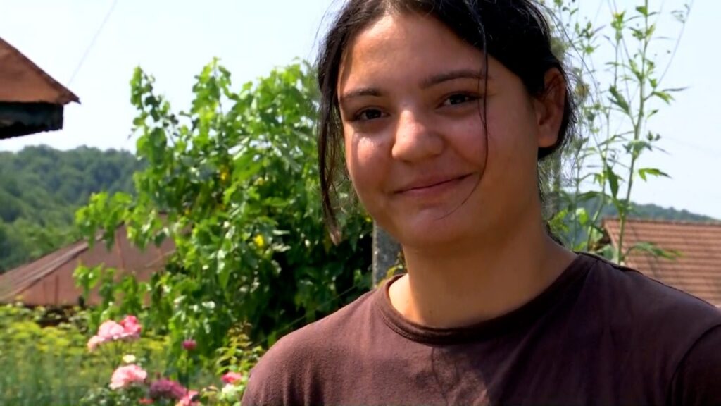 La 19 ani, în loc să dea BAC-ul, Victoria a plecat direct la muncă în Germania. „Un om care nu are şcoală nu ar fi plătit aşa bine în România”