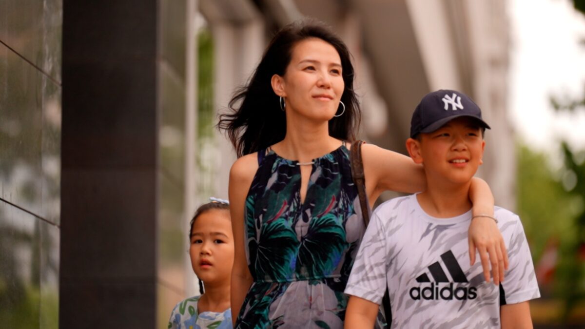 Afacerea de succes deschisă de o familie de chinezi la noi. „Nu știu de ce multe români zice că România nu este bine, mie place foarte multe”