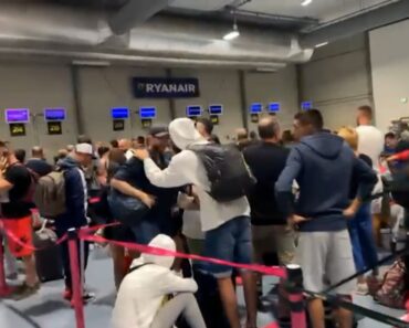„Au dormit în aeroport că n-aveau cazare”. Vacanţă încheiată în umiliţă pentru 200 de români, în Portugalia: printre ei sunt şi copii ţinuţi fără apă şi mâncare