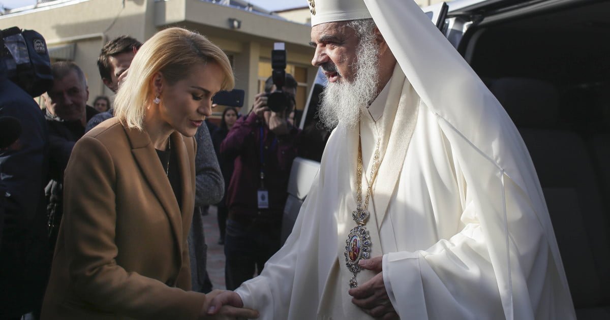 Bănescu vine cu precizări după afirmațiile care sugerau un atac dur la adresa Gabrielei Firea