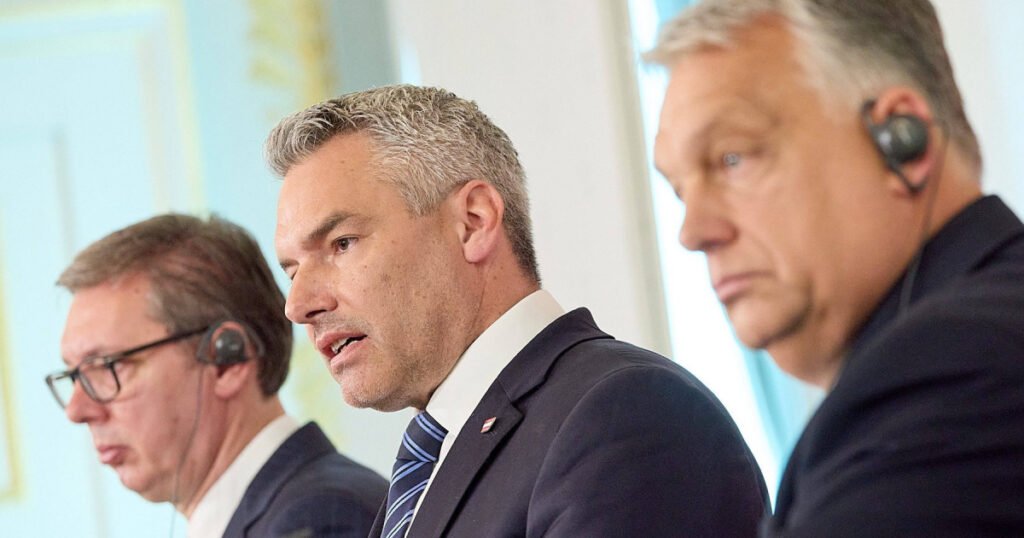 Cancelarul austriac Karl Nehammer: Austria, Ungaria şi Serbia au tras împreună frâna pentru migraţie
