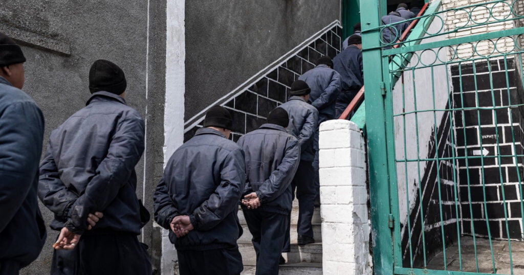 De ce se duc soldații ruși să lupte în Ucraina. Sondaj sociologic printre prizonierii de război ruși