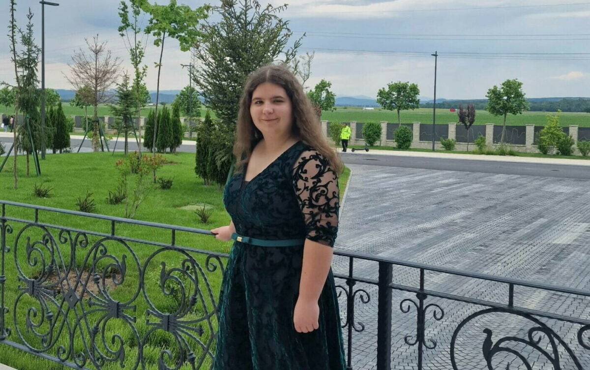Cine este absolventa din Ploiești care a contestat nota 9,95 la BAC. Cât a luat Alexia după contestaţie Cine este absolventa din Ploiești care a contestat nota 9,95 la BAC. Cât a luat Alexia după contestaţie