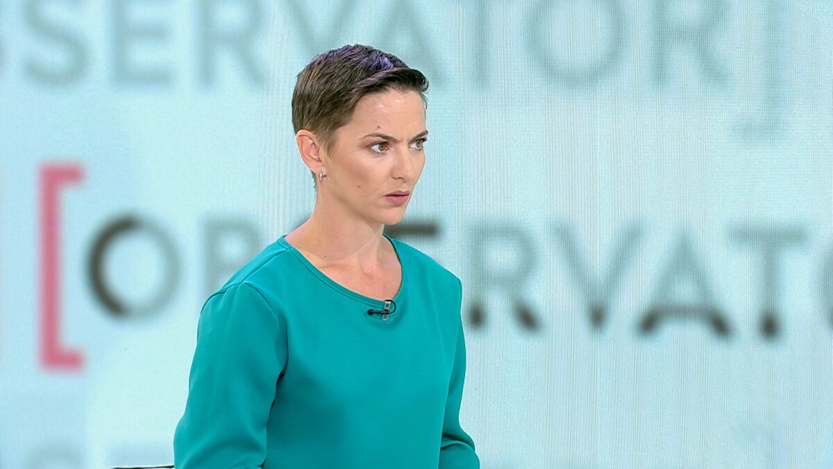 O sesizare pe Fii Observator a scos la iveală cazul din Tunari. Reporterul Andreea Petrescu: Am sunat la 112 când tânărul cu dizabilităţi a fost scos în stradă O sesizare pe Fii Observator a scos la iveală cazul din Tunari. Reporterul Andreea Petrescu: Am sunat la 112 când tânărul cu dizabilităţi a fost scos în stradă